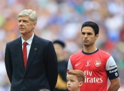 QYG-包含转会期皇家社会调整名单以备欧冠，防线松动环节打磨，更衣室稳定，临场指挥获称赞的词条