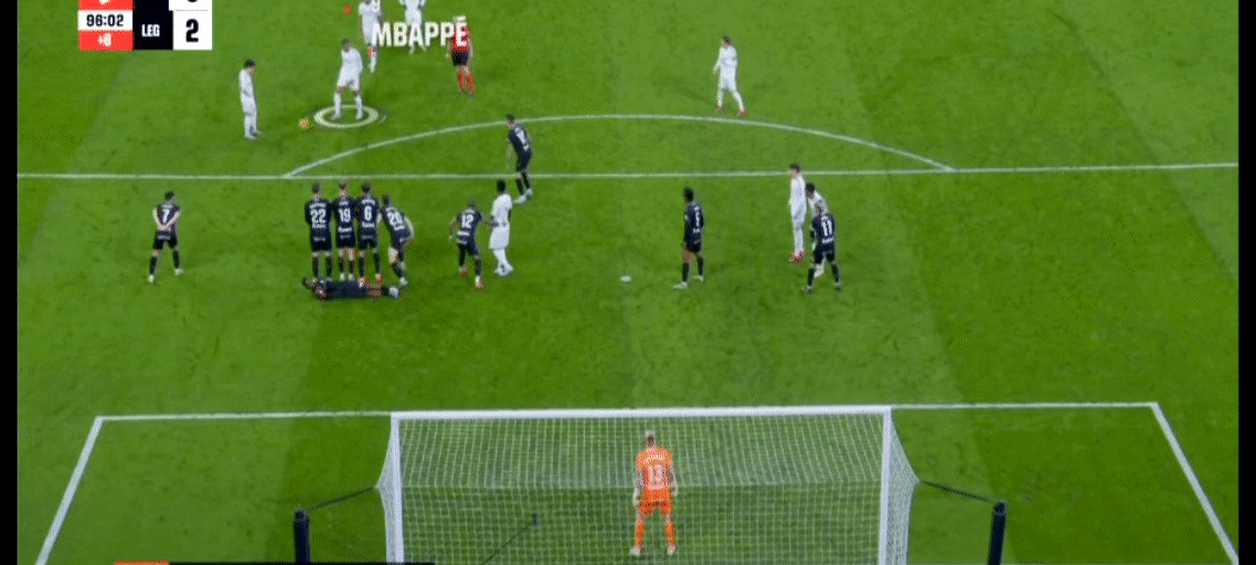 关于姆巴佩在塞尔维亚队比赛中回归赛场，逆转引发热议！的信息